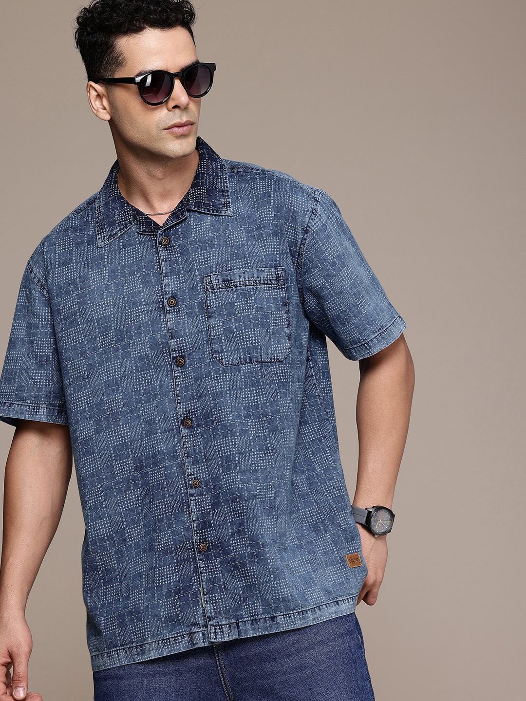 Roadster Men Printed Cuban Collar Relaxed Fit Pure Cotton Denim Casual Shirt, Blue
Roadster Men Printed Cuban Collar Relaxed Fit Pure Cotton Denim Casual Shirt, Blue