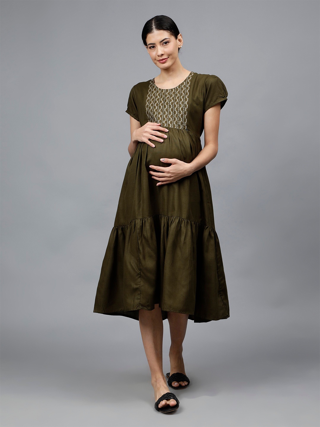 NIGHTSPREE Embroidered Yoke Design Puff Sleeves Cotton Maternity Fit & Flare Midi Dress, Olive
NIGHTSPREE Embroidered Yoke Design Puff Sleeves Cotton Maternity Fit & Flare Midi Dress, Olive