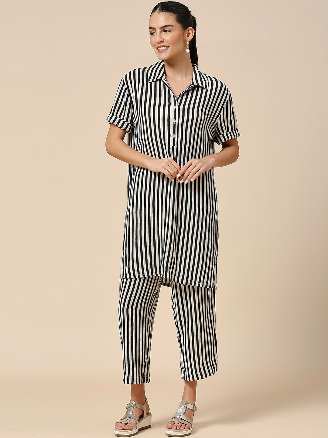 Modern Indian by CHEMISTRY Striped Shirt Collar Regular Straight Kurta With Trousers, Black
Modern Indian by CHEMISTRY Striped Shirt Collar Regular Straight Kurta With Trousers, Black