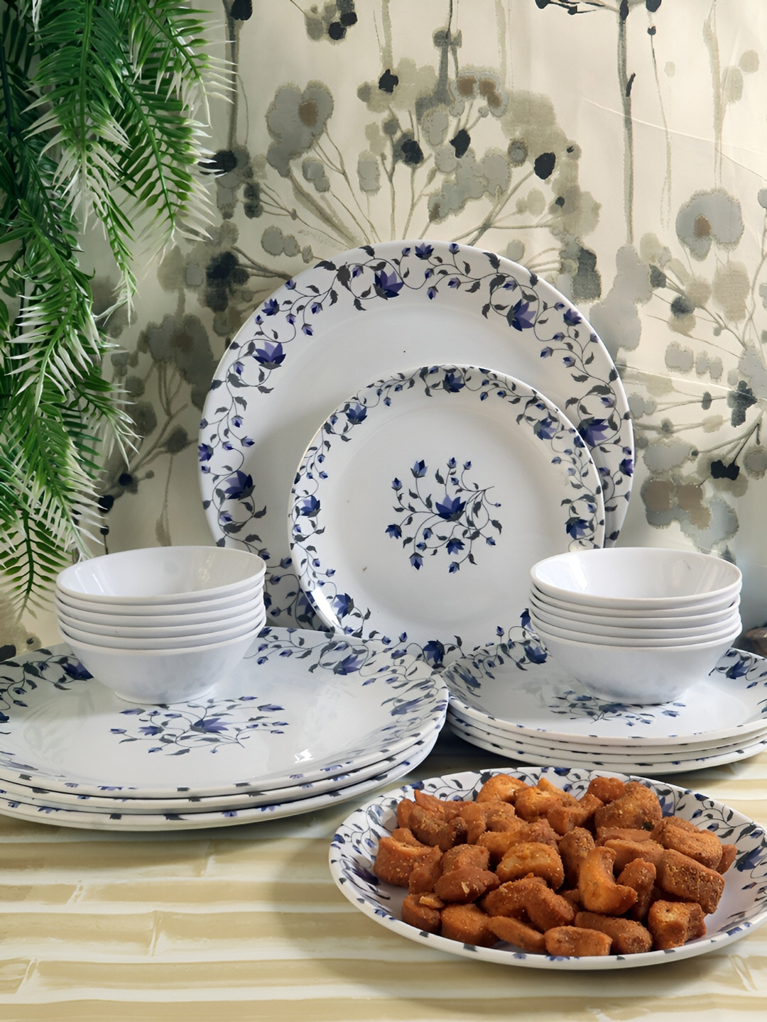 Aura White & Blue 24 Pieces Printed Melamine Glossy Dinner Set
Aura White & Blue 24 Pieces Printed Melamine Glossy Dinner Set
