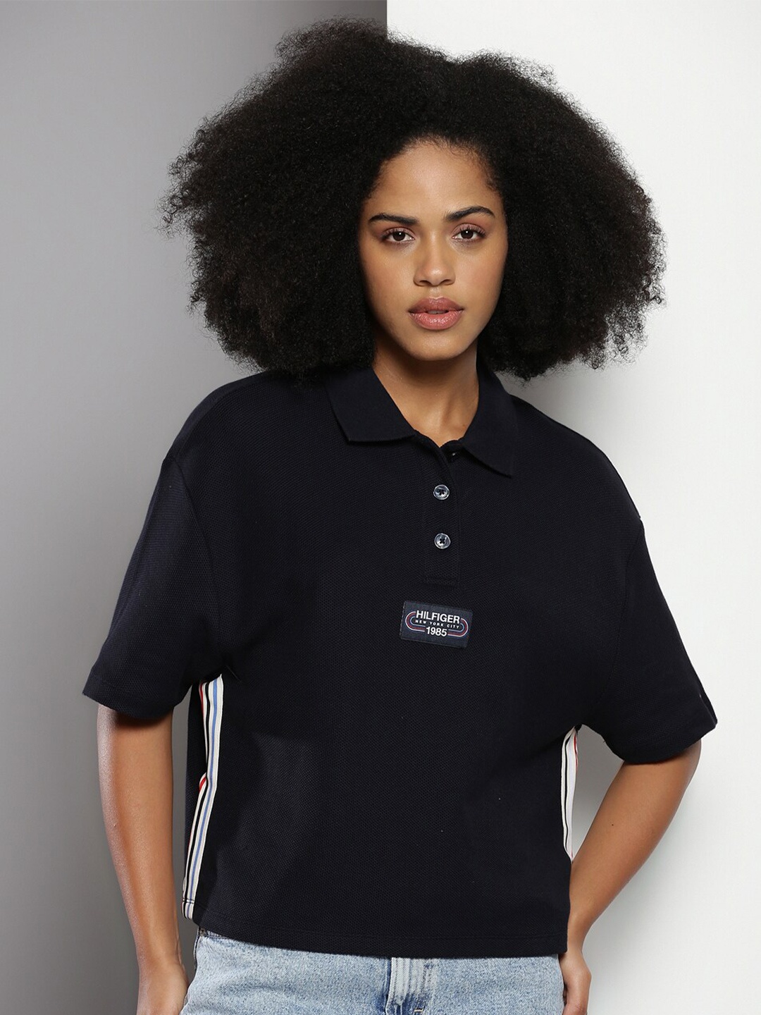 Tommy Hilfiger Polo Collar Drop Shoulder Sleeves Organic Cotton Relaxed Fit Casual T-shirt, Navy blue
Tommy Hilfiger Polo Collar Drop Shoulder Sleeves Organic Cotton Relaxed Fit Casual T-shirt, Navy blue