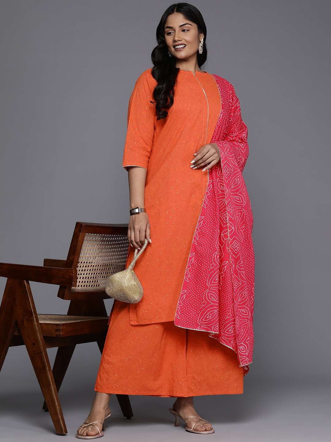 A PLUS BY AHALYAA Plus Size Floral Printed Gotta Patti Pure Cotton Kurta Set, Orange
A PLUS BY AHALYAA Plus Size Floral Printed Gotta Patti Pure Cotton Kurta Set, Orange