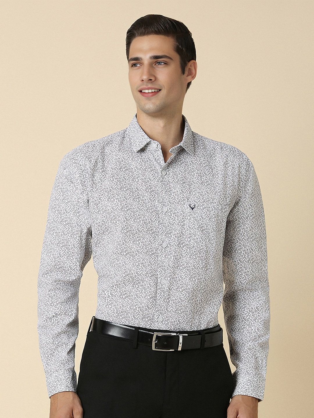 Allen Solly Slim Fit Floral Printed Spread Collar Long Sleeves Cotton Linen Formal Shirt, White
Allen Solly Slim Fit Floral Printed Spread Collar Long Sleeves Cotton Linen Formal Shirt, White