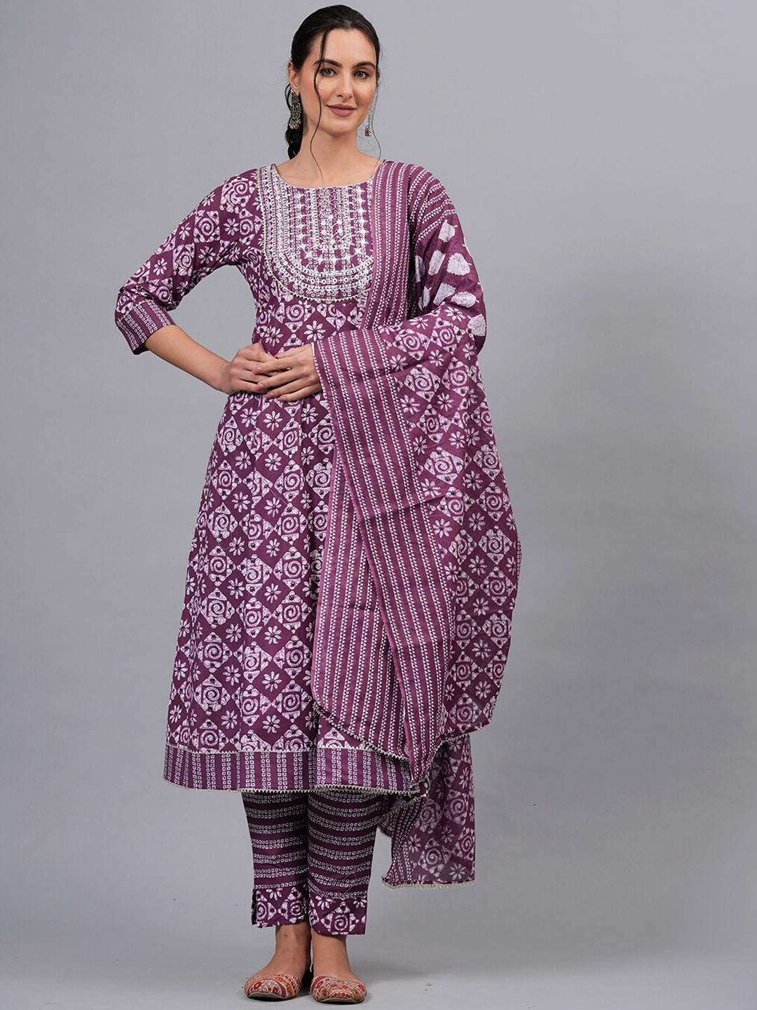 HIGHLIGHT FASHION EXPORT Floral Printed A-Line Mirror Work Pure Cotton Kurta Set, Magenta
HIGHLIGHT FASHION EXPORT Floral Printed A-Line Mirror Work Pure Cotton Kurta Set, Magenta