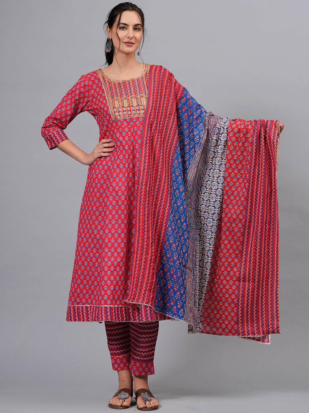 HIGHLIGHT FASHION EXPORT Floral Printed A-Line Sequinned Pure Cotton Kurta Set, Red
HIGHLIGHT FASHION EXPORT Floral Printed A-Line Sequinned Pure Cotton Kurta Set, Red