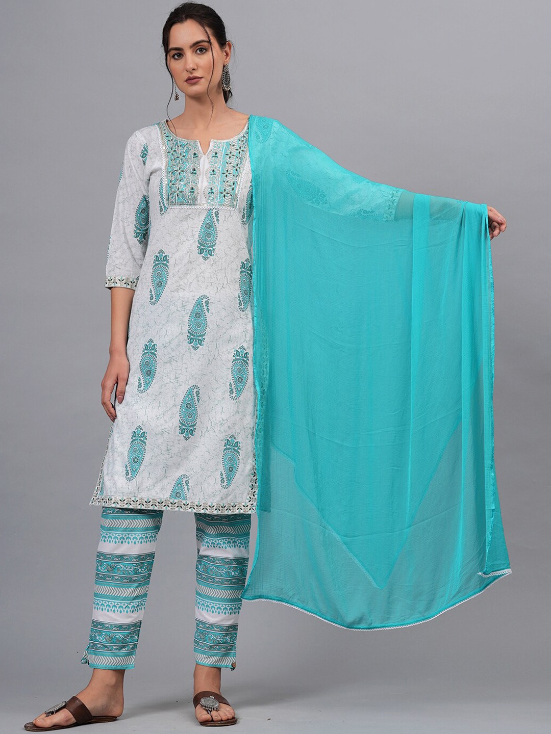 HIGHLIGHT FASHION EXPORT Paisley Printed Pure Cotton Kurta & Trousers With Dupatta, White
HIGHLIGHT FASHION EXPORT Paisley Printed Pure Cotton Kurta & Trousers With Dupatta, White