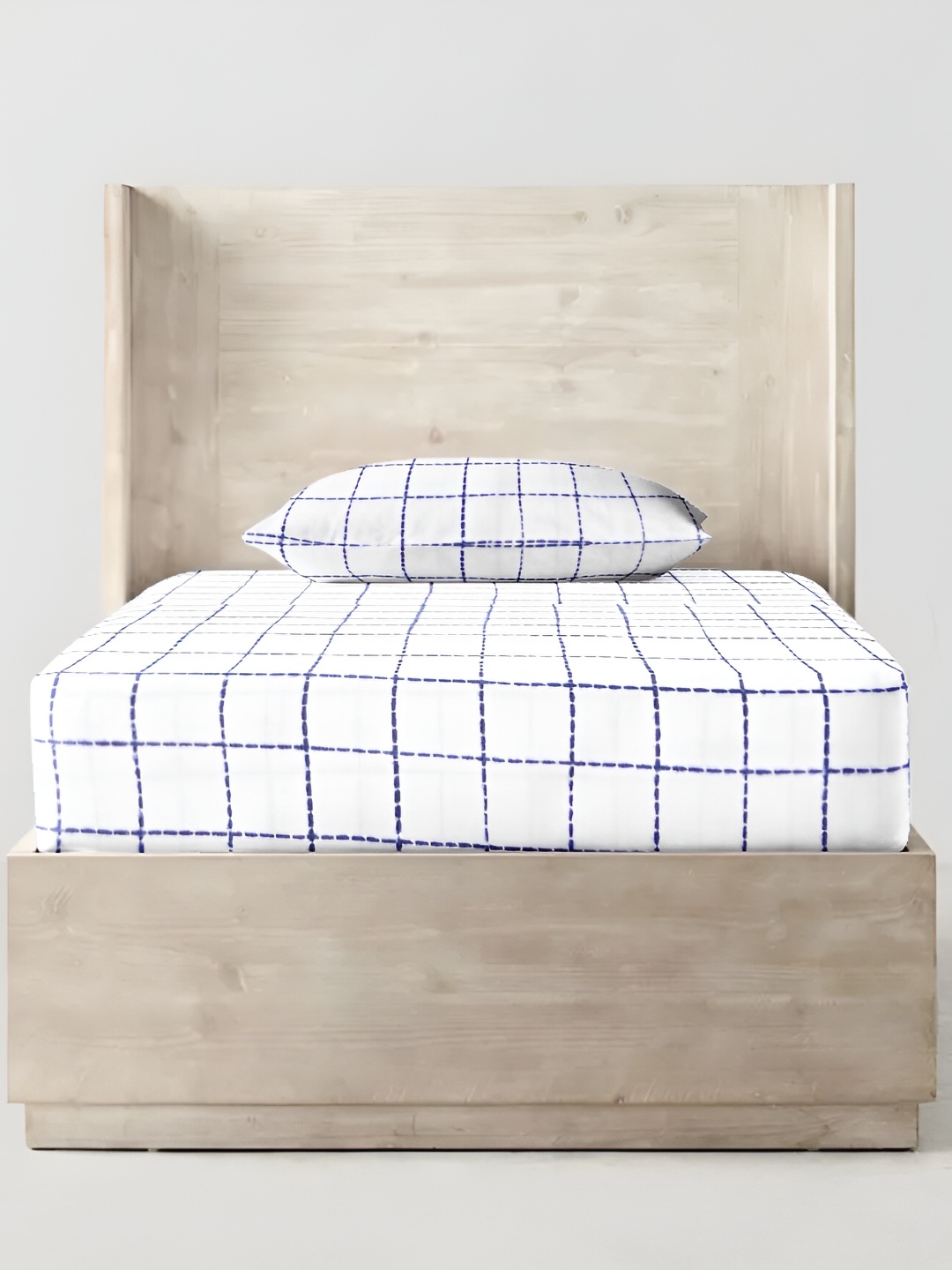 THE BABY ATELIER White Printed Cotton Fitted 350 TC Single Bedsheet With Pillow Cover
THE BABY ATELIER White Printed Cotton Fitted 350 TC Single Bedsheet With Pillow Cover