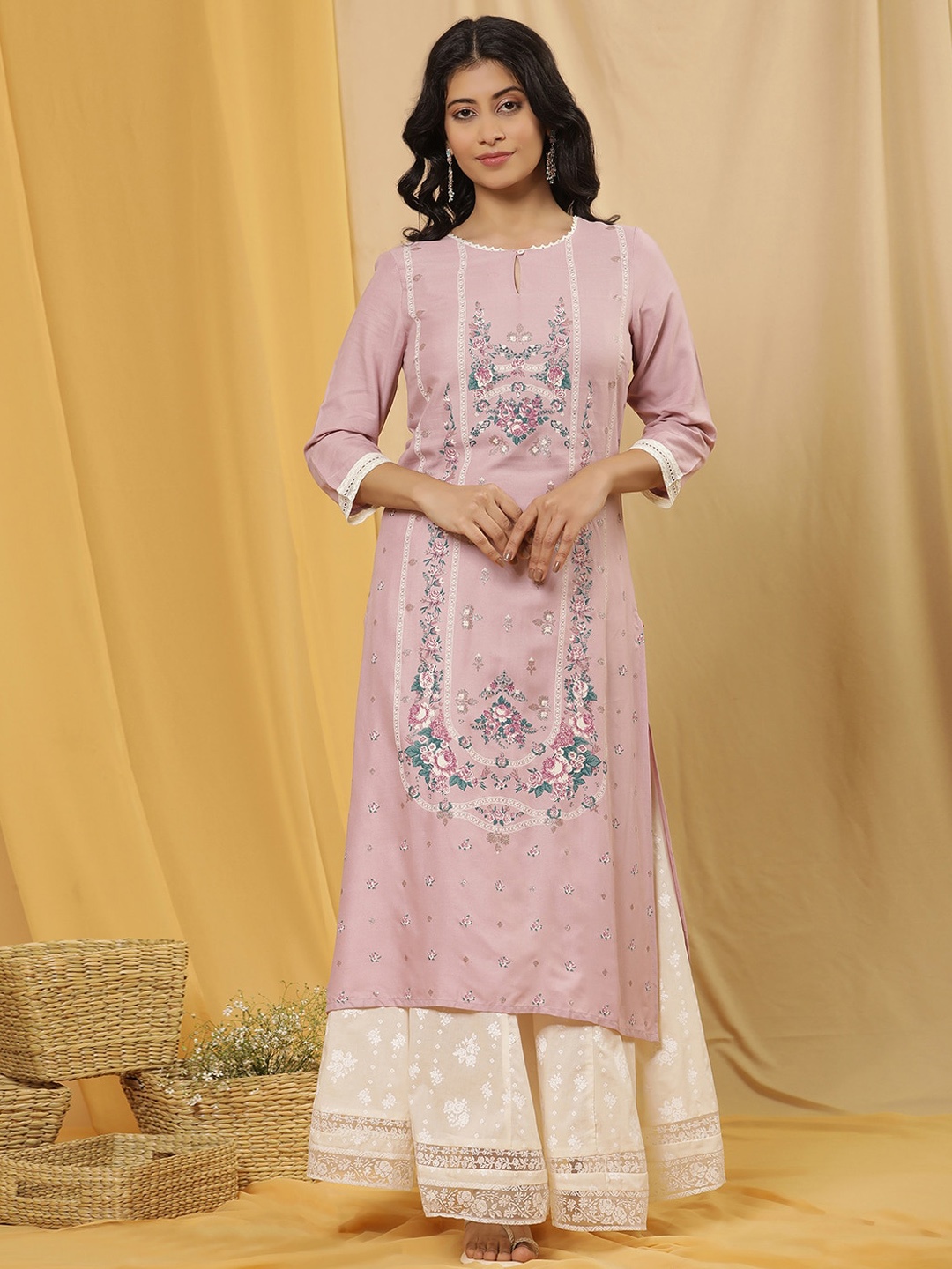 W Women Floral Printed Keyhole Neck Regular Straight Kurta With Skirt, Purple
W Women Floral Printed Keyhole Neck Regular Straight Kurta With Skirt, Purple