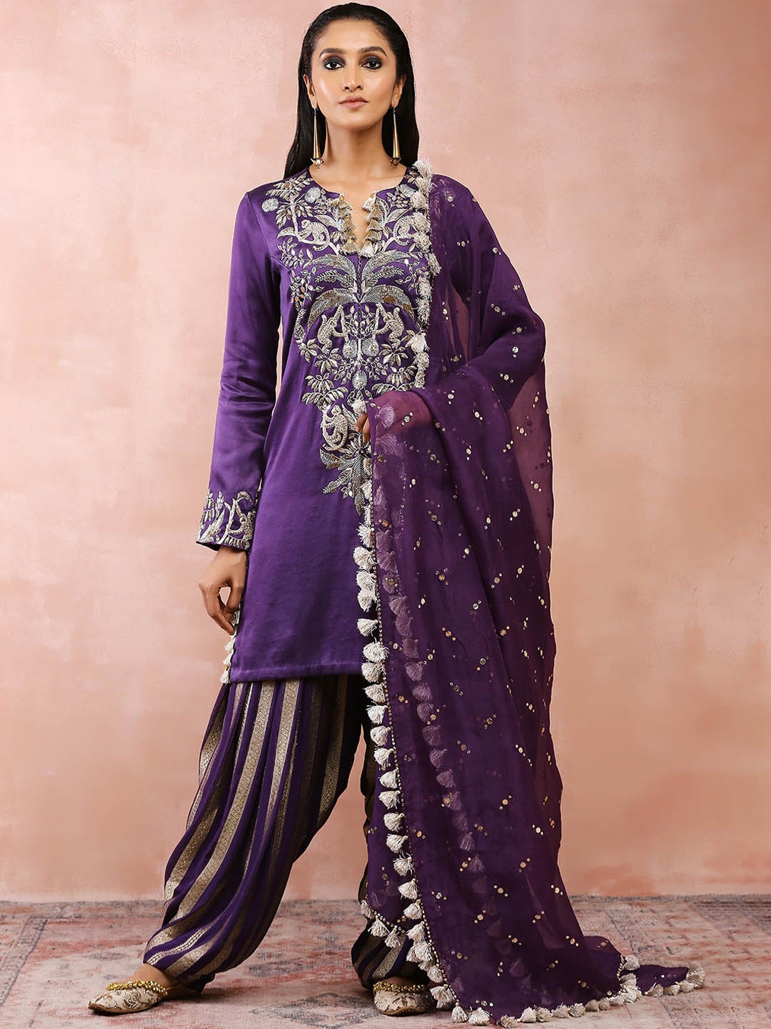 Payal Singhal Ethnic Motifs Embroidered Gotta Patti Kurta with Salwar & With Dupatta, Purple
Payal Singhal Ethnic Motifs Embroidered Gotta Patti Kurta with Salwar & With Dupatta, Purple
