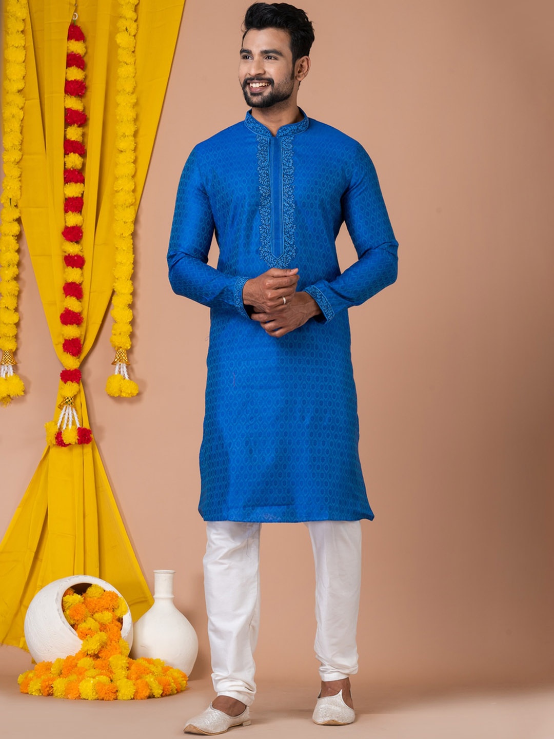 HU - Handcrafted Uniquely Floral Mandarin Collar Long Sleeves Cotton Silk Kurta, Blue
HU - Handcrafted Uniquely Floral Mandarin Collar Long Sleeves Cotton Silk Kurta, Blue