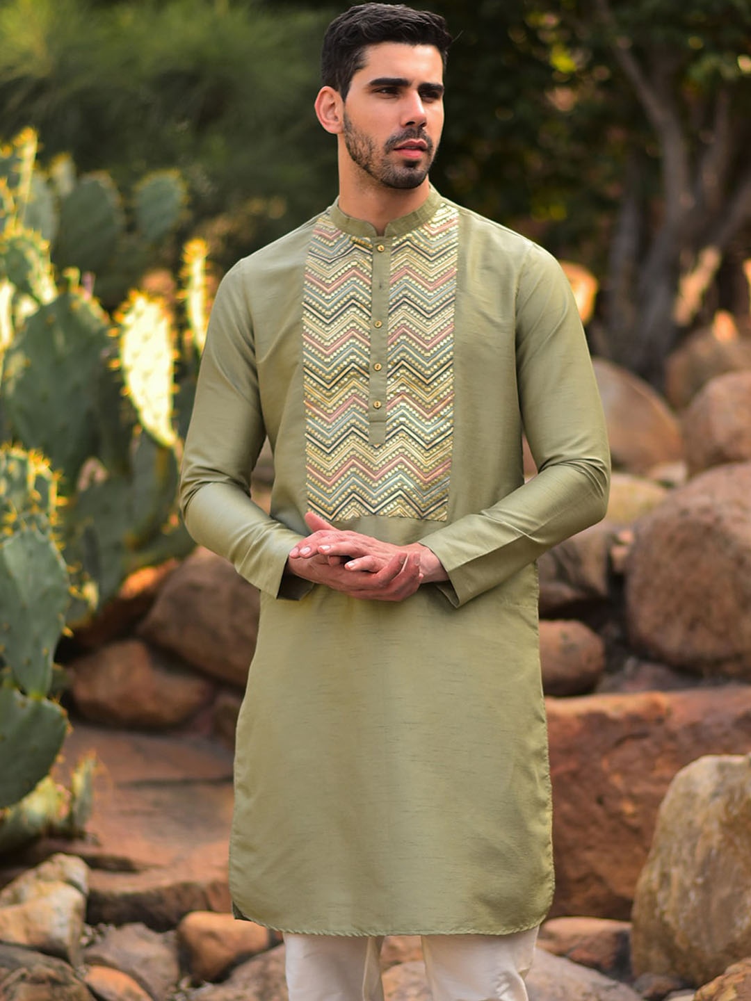 HOUSE OF DEYANN Ethnic Motif Yoke Design Thread Work Cotton Silk Straight Kurta, Olive
HOUSE OF DEYANN Ethnic Motif Yoke Design Thread Work Cotton Silk Straight Kurta, Olive