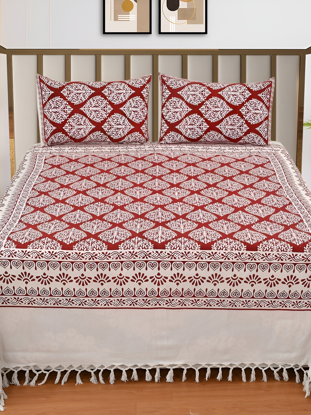 bsb home White & Red Ethnic Motifs Cotton 210 TC King Bedsheet with 2 Pillow Covers
bsb home White & Red Ethnic Motifs Cotton 210 TC King Bedsheet with 2 Pillow Covers
