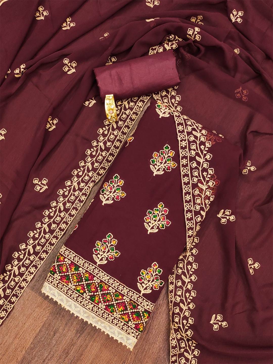 LeeliPeeri Designer Ethnic Motifs Embroidered Unstitched Dress Material, Maroon
LeeliPeeri Designer Ethnic Motifs Embroidered Unstitched Dress Material, Maroon