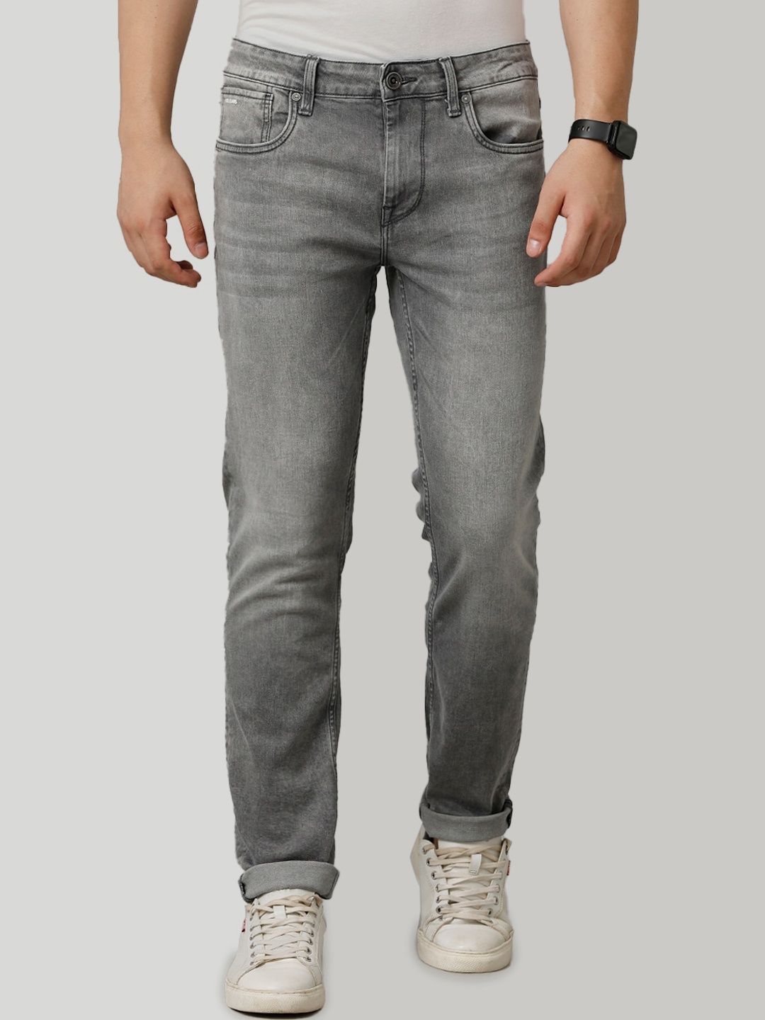Voi Jeans Men Mid-Rise Comfort Slim Fit Low Distress Light Fade Stretchable Jeans, Grey
Voi Jeans Men Mid-Rise Comfort Slim Fit Low Distress Light Fade Stretchable Jeans, Grey