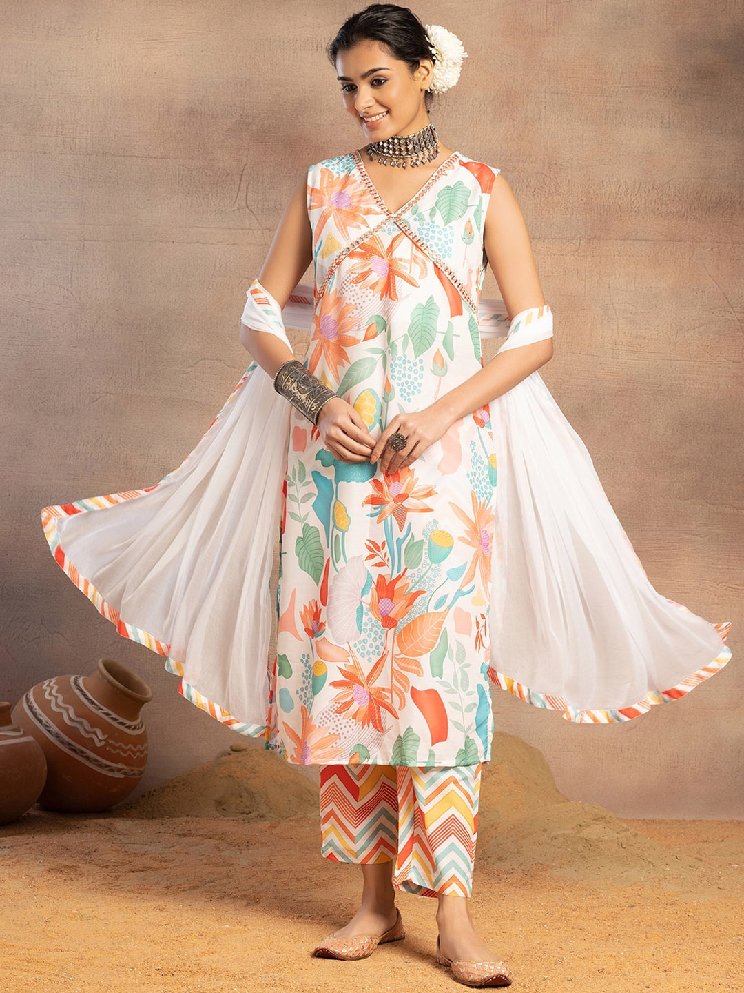 INDYA Tropical Printed Pure Cotton V-Neck Straight Kurta With Trousers & Dupatta, White
INDYA Tropical Printed Pure Cotton V-Neck Straight Kurta With Trousers & Dupatta, White