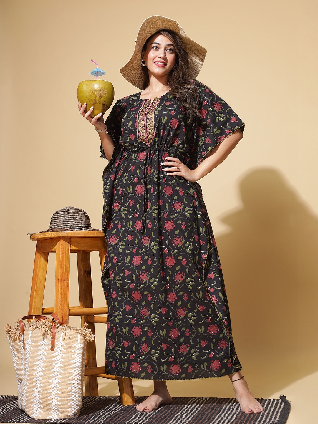 9shines Label Floral Printed Tie Up Thread Work Pure Cotton Kaftan Maxi Nightdress, Black
9shines Label Floral Printed Tie Up Thread Work Pure Cotton Kaftan Maxi Nightdress, Black