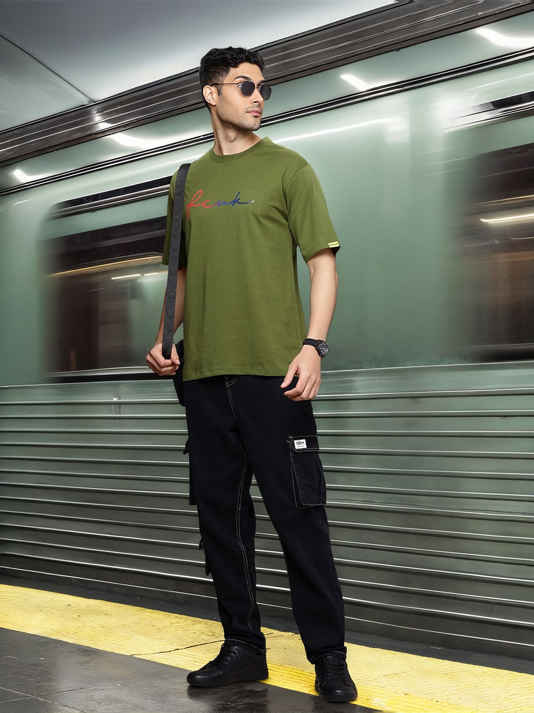 FCUK Brand Logo Printed Drop-Shoulder Sleeves Relaxed Pure Cotton T-shirt, Green
FCUK Brand Logo Printed Drop-Shoulder Sleeves Relaxed Pure Cotton T-shirt, Green