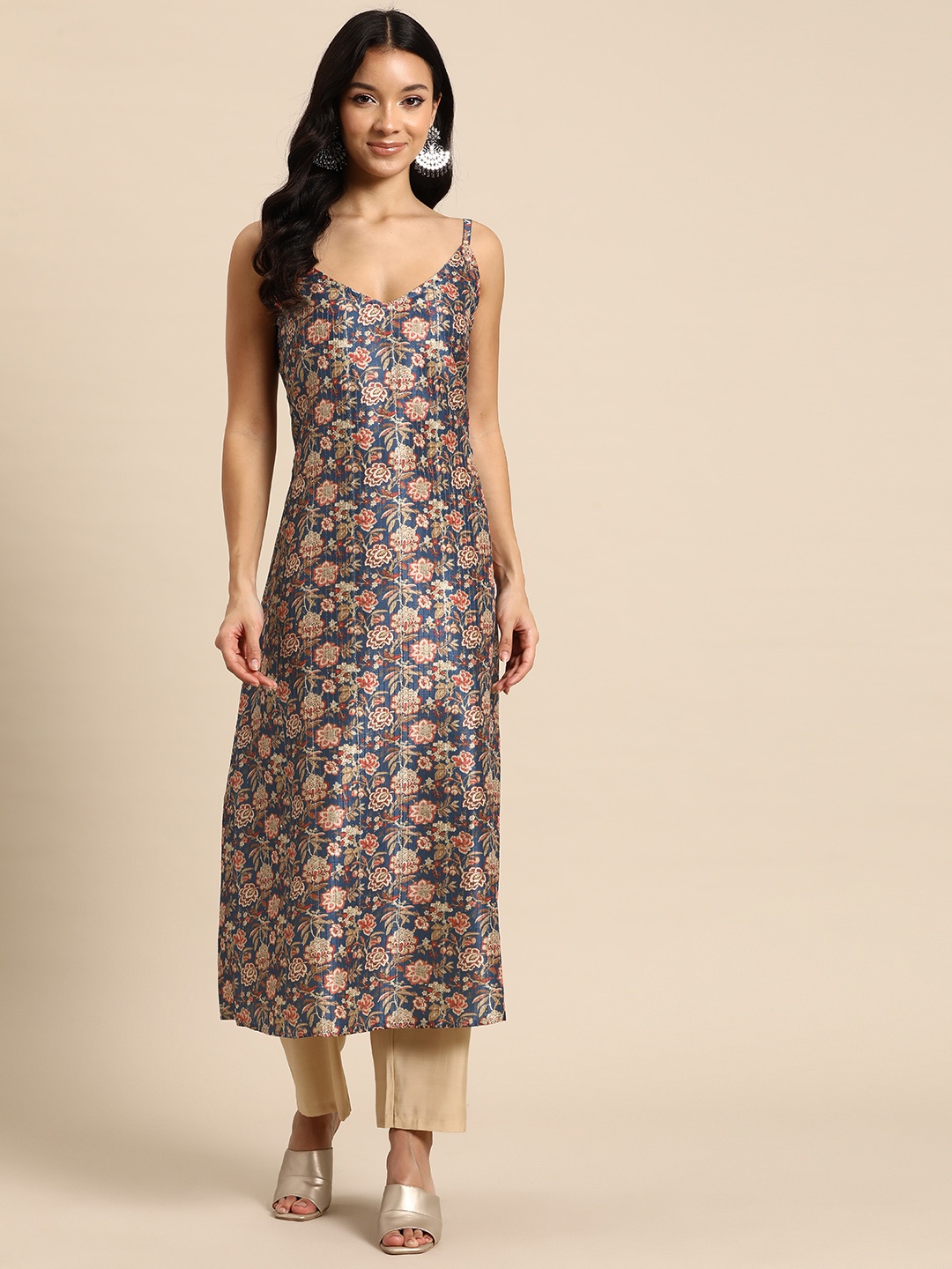 Sayisha Women Floral Printed Regular Kantha Work Kurta with Trousers, Blue
Sayisha Women Floral Printed Regular Kantha Work Kurta with Trousers, Blue