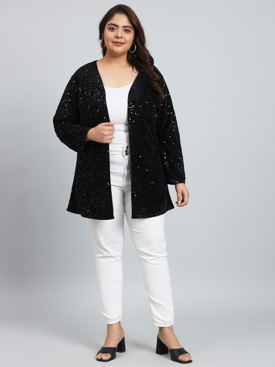 urSense Plus Size Self Design Embellished Open Front Shrug, Black
urSense Plus Size Self Design Embellished Open Front Shrug, Black