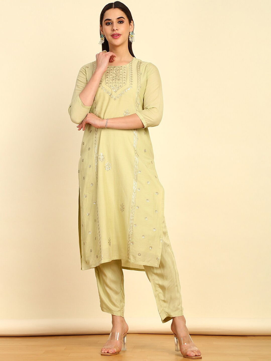 Soch Floral Embroidered Regular Sequinned Pure Cotton Kurta with Trouser & Dupatta, Green
Soch Floral Embroidered Regular Sequinned Pure Cotton Kurta with Trouser & Dupatta, Green