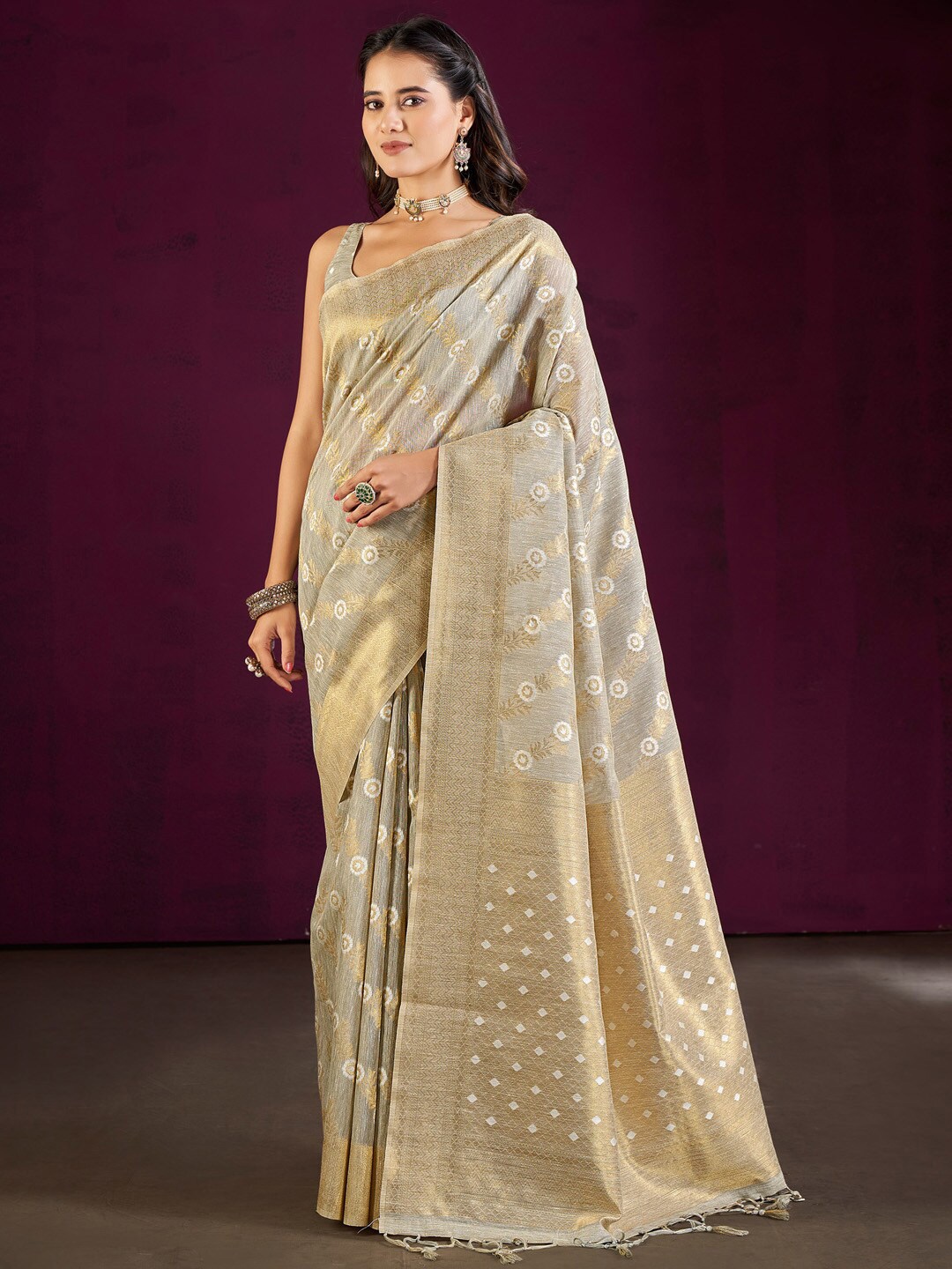 Mitera Ethnic Motifs Woven Design Zari Cotton Blend Banarasi Saree, Grey
Mitera Ethnic Motifs Woven Design Zari Cotton Blend Banarasi Saree, Grey