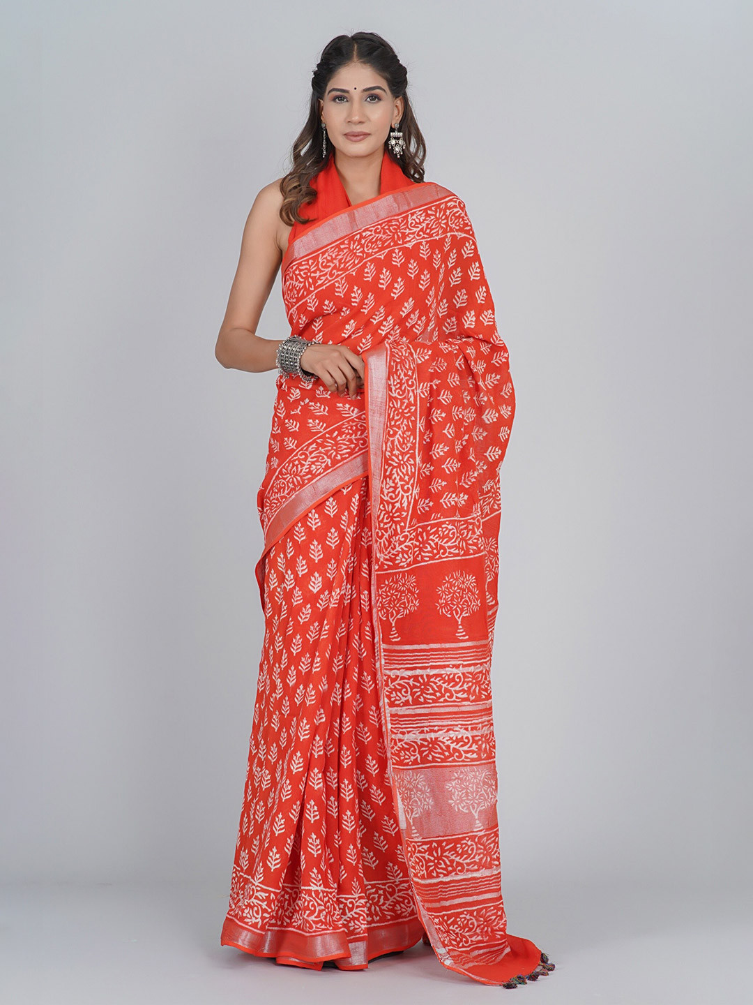 Shivanya Handicrafts Cotton Linen Floral Block Print Saree, Red 
Shivanya Handicrafts Cotton Linen Floral Block Print Saree, Red