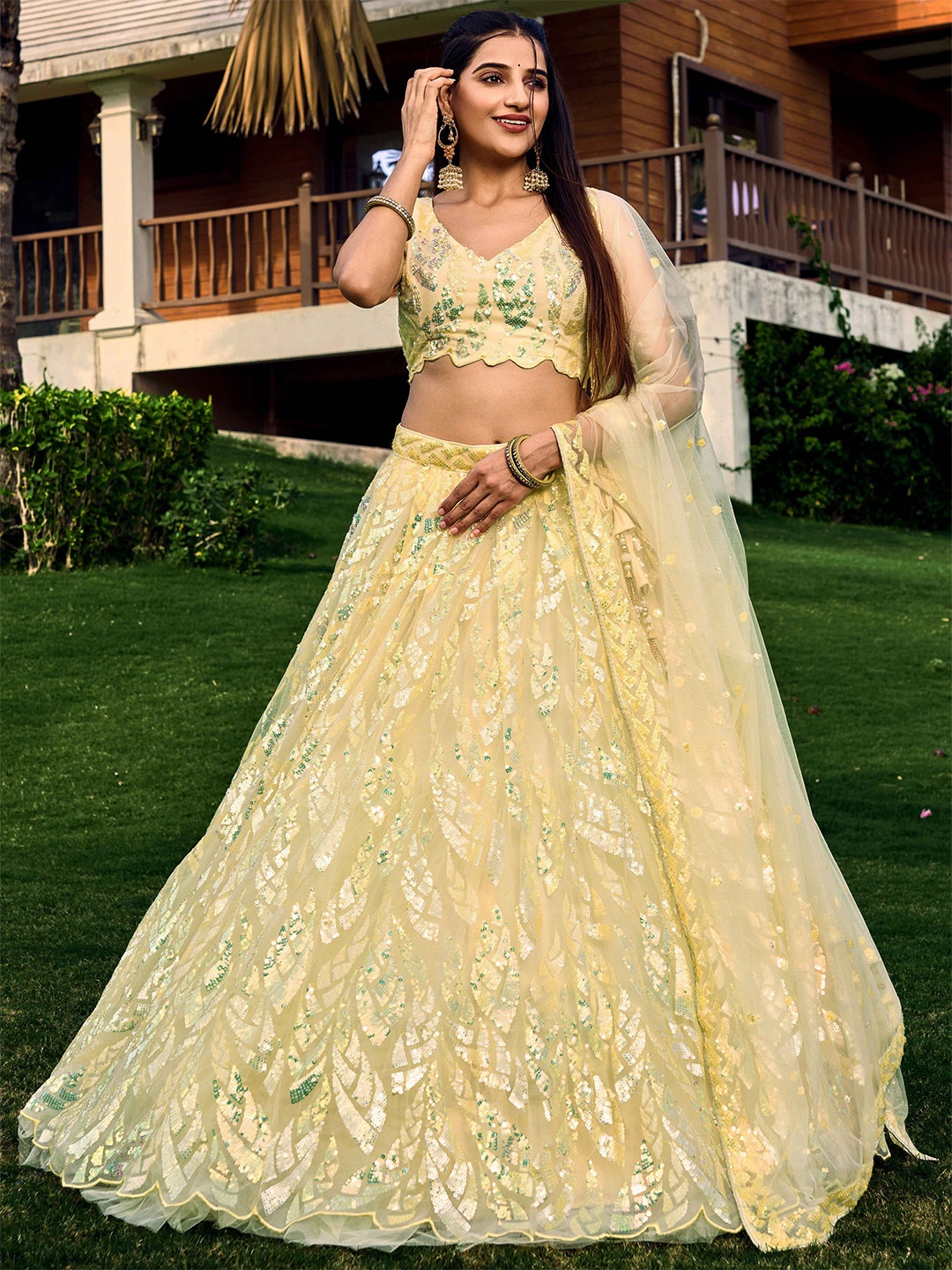 FABPIXEL Embroidered Sequinned Net Semi-Stitched Lehenga & Unstitched Blouse With Dupatta, Yellow
FABPIXEL Embroidered Sequinned Net Semi-Stitched Lehenga & Unstitched Blouse With Dupatta, Yellow