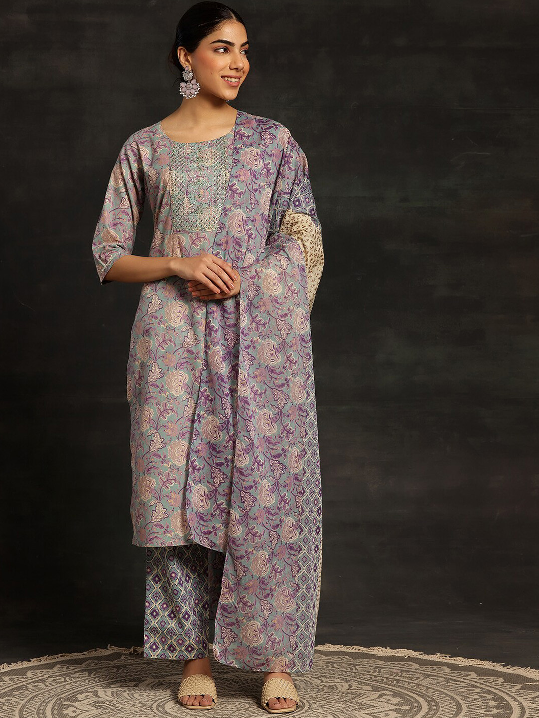 Libas Floral Printed Regular Sequinned Pure Cotton Kurta with Trousers & Dupatta, Blue
Libas Floral Printed Regular Sequinned Pure Cotton Kurta with Trousers & Dupatta, Blue