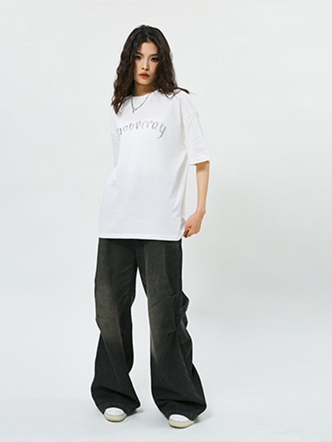 LULU & SKY Typography Printed Drop-Shoulder Sleeves Pure Cotton Longline Boxy T-shirt, White
LULU & SKY Typography Printed Drop-Shoulder Sleeves Pure Cotton Longline Boxy T-shirt, White