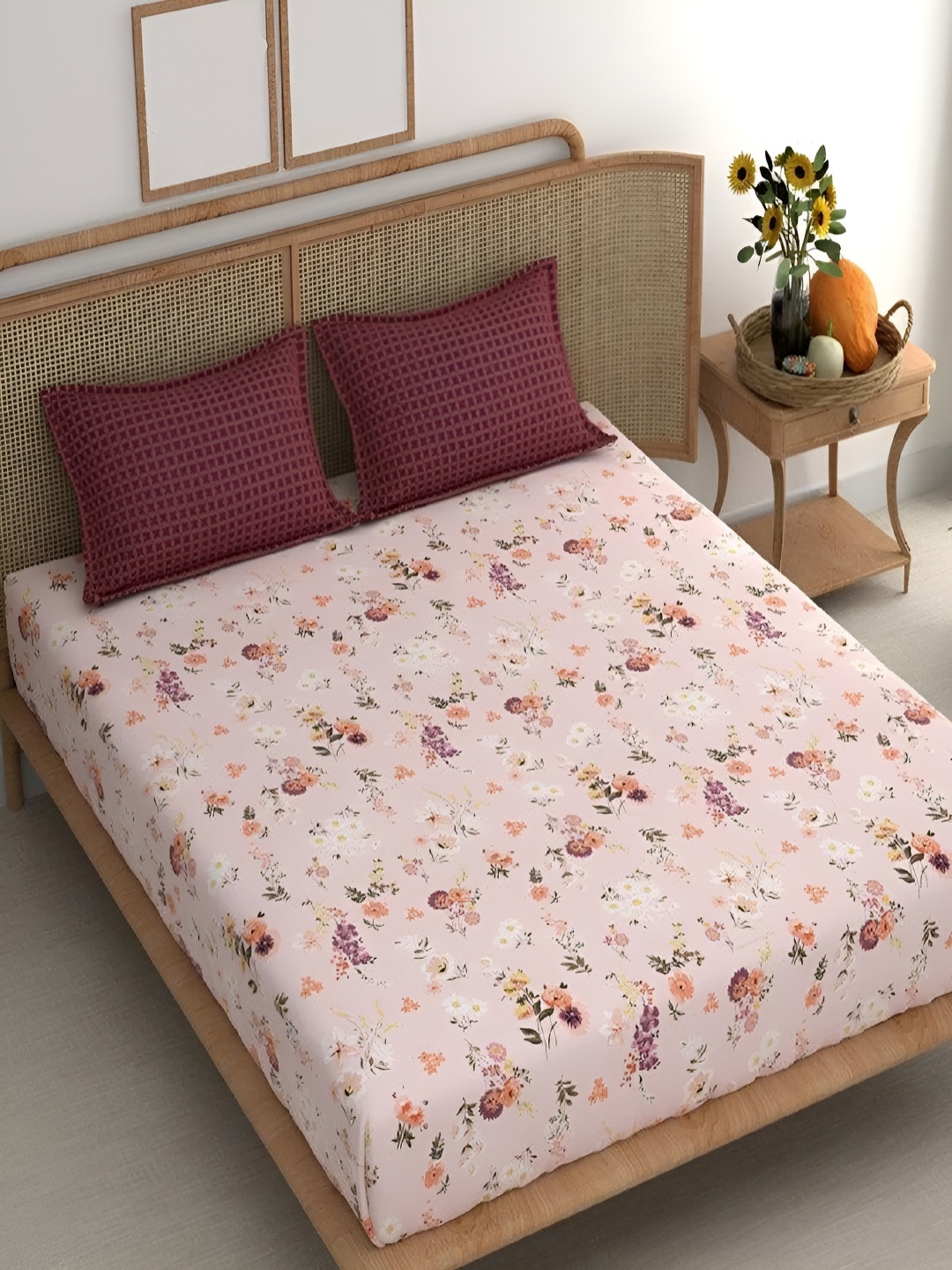 Srijee Decors Pink & Purple Floral Printed 210 TC King Bedsheet With 2 Pillow Covers
Srijee Decors Pink & Purple Floral Printed 210 TC King Bedsheet With 2 Pillow Covers