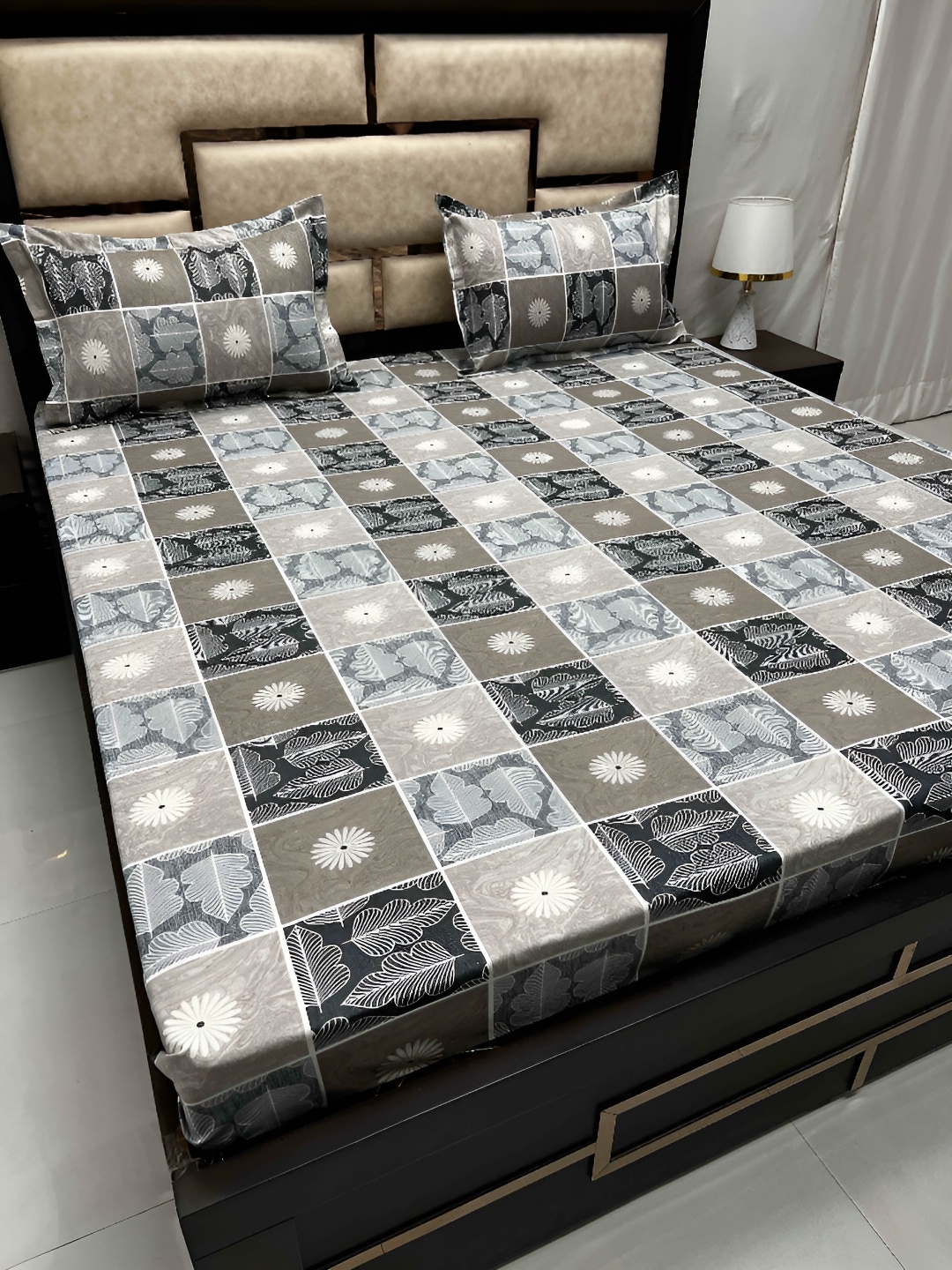 Pure Decor Blue & White Floral Printed 240 TC Cotton Queen Bedsheet with 2 Pillow Covers
Pure Decor Blue & White Floral Printed 240 TC Cotton Queen Bedsheet with 2 Pillow Covers