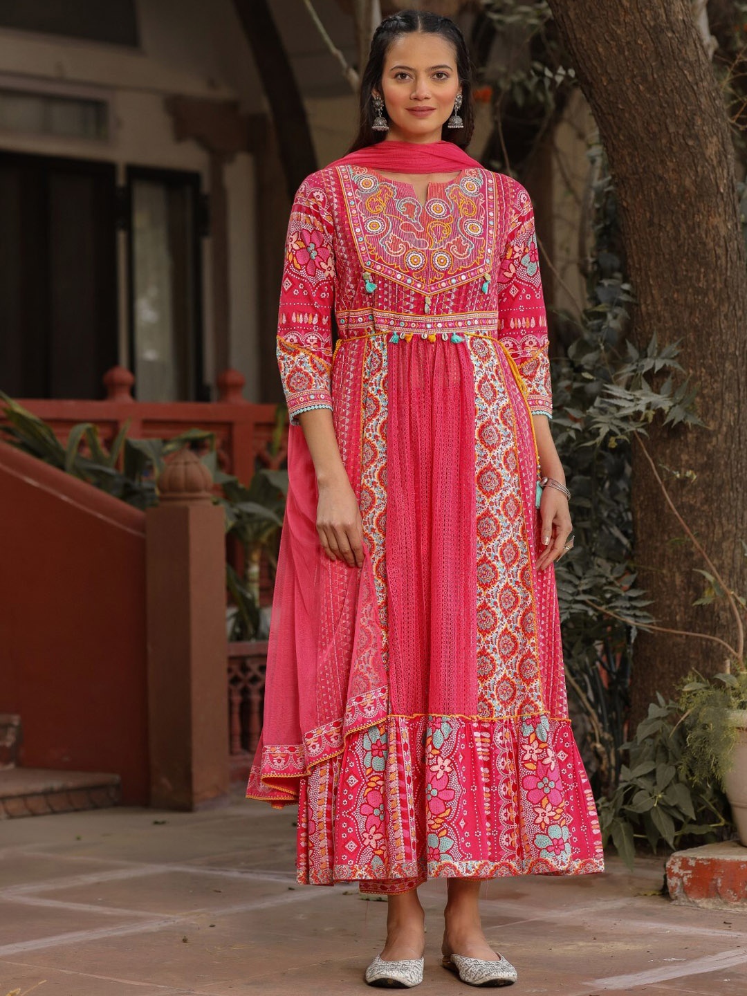 Juniper Embroidered Kantha Work Pure Cotton A-Line Empire Kurta with Trousers & Dupatta, Pink
Juniper Embroidered Kantha Work Pure Cotton A-Line Empire Kurta with Trousers & Dupatta, Pink