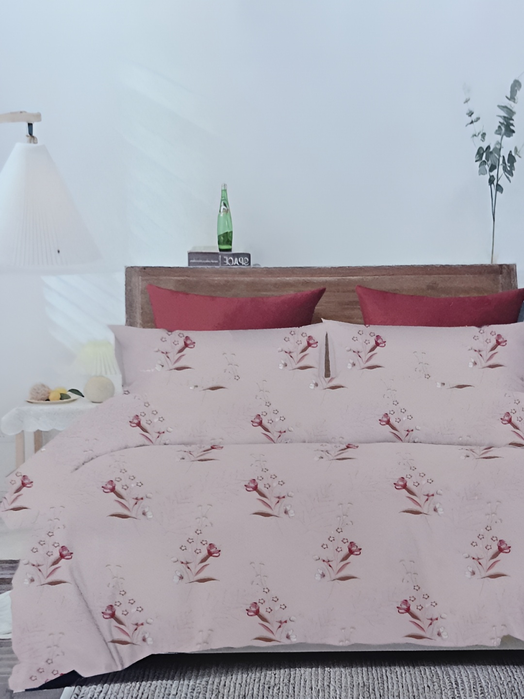 Signature Peach-Coloured & Maroon Floral 180 TC Cotton King Bedsheet with 2 Pillow Covers
Signature Peach-Coloured & Maroon Floral 180 TC Cotton King Bedsheet with 2 Pillow Covers