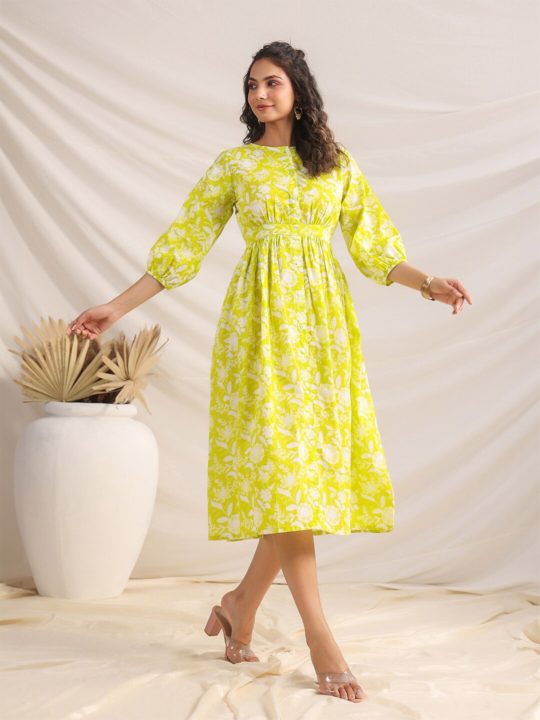 Janasya Yellow Floral Printed Puff Sleeves Gathered Detailed Cotton Fit & Flare Midi Dress
Janasya Yellow Floral Printed Puff Sleeves Gathered Detailed Cotton Fit & Flare Midi Dress
