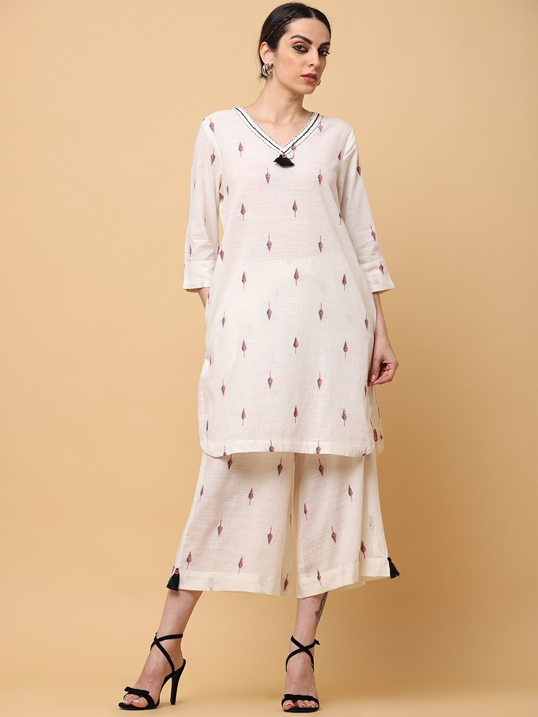 aayusika Abstract Printed V-Neck Knee Length Pure Cotton Straight Kurta With Palazzo, White
aayusika Abstract Printed V-Neck Knee Length Pure Cotton Straight Kurta With Palazzo, White