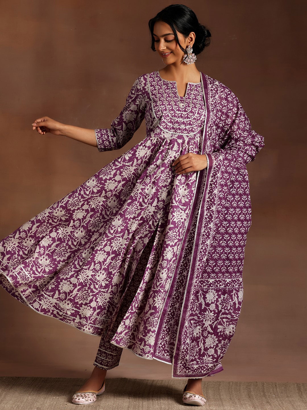 Libas Floral Printed Regular Gotta Patti Pure Cotton Kurta with Trouser & Dupatta, Purple
Libas Floral Printed Regular Gotta Patti Pure Cotton Kurta with Trouser & Dupatta, Purple