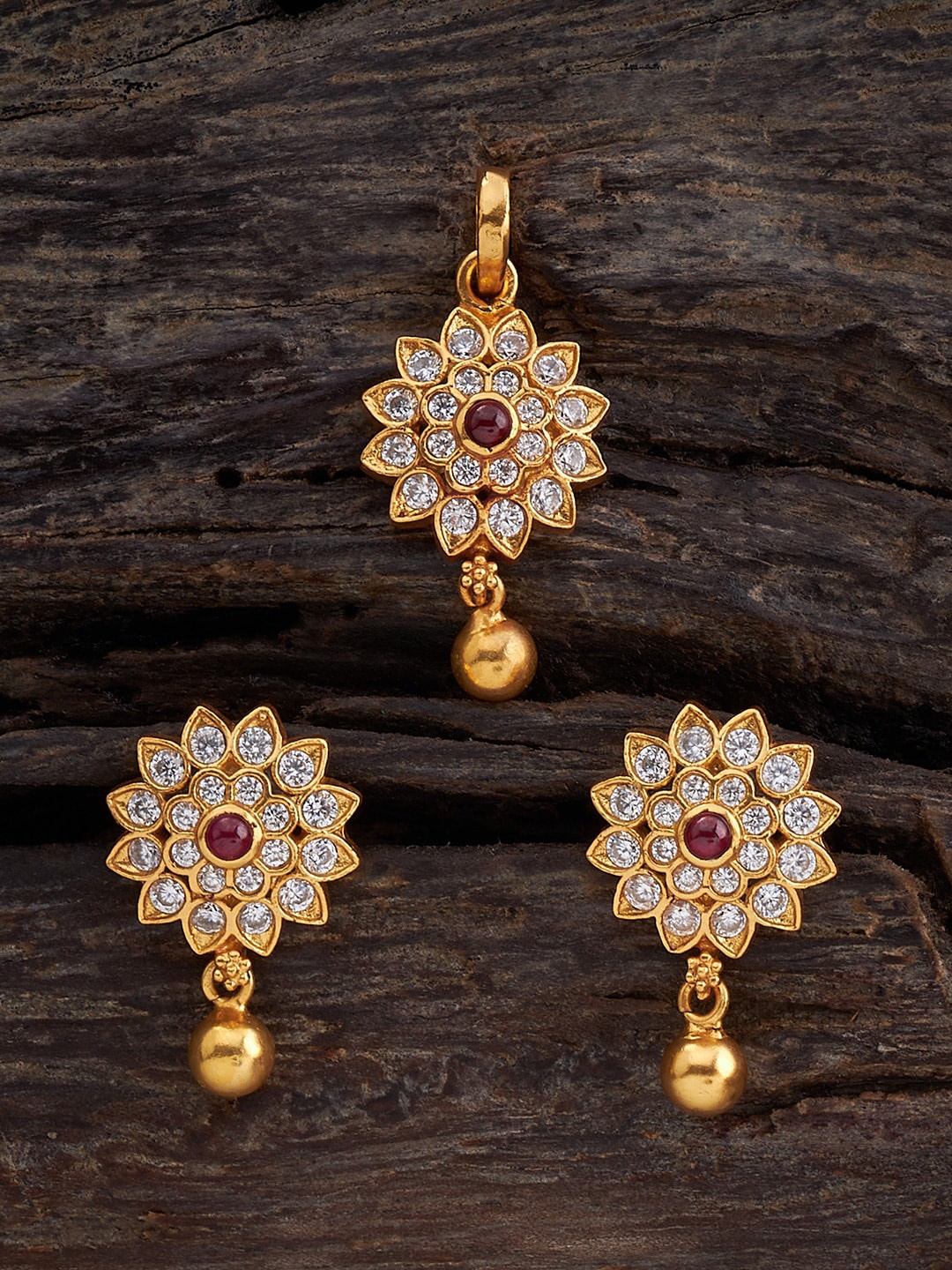 Kushal's Fashion Jewellery 92.5 Pure Silver Gold-Plated Stone-Studded Temple Pendant Set
Kushal's Fashion Jewellery 92.5 Pure Silver Gold-Plated Stone-Studded Temple Pendant Set