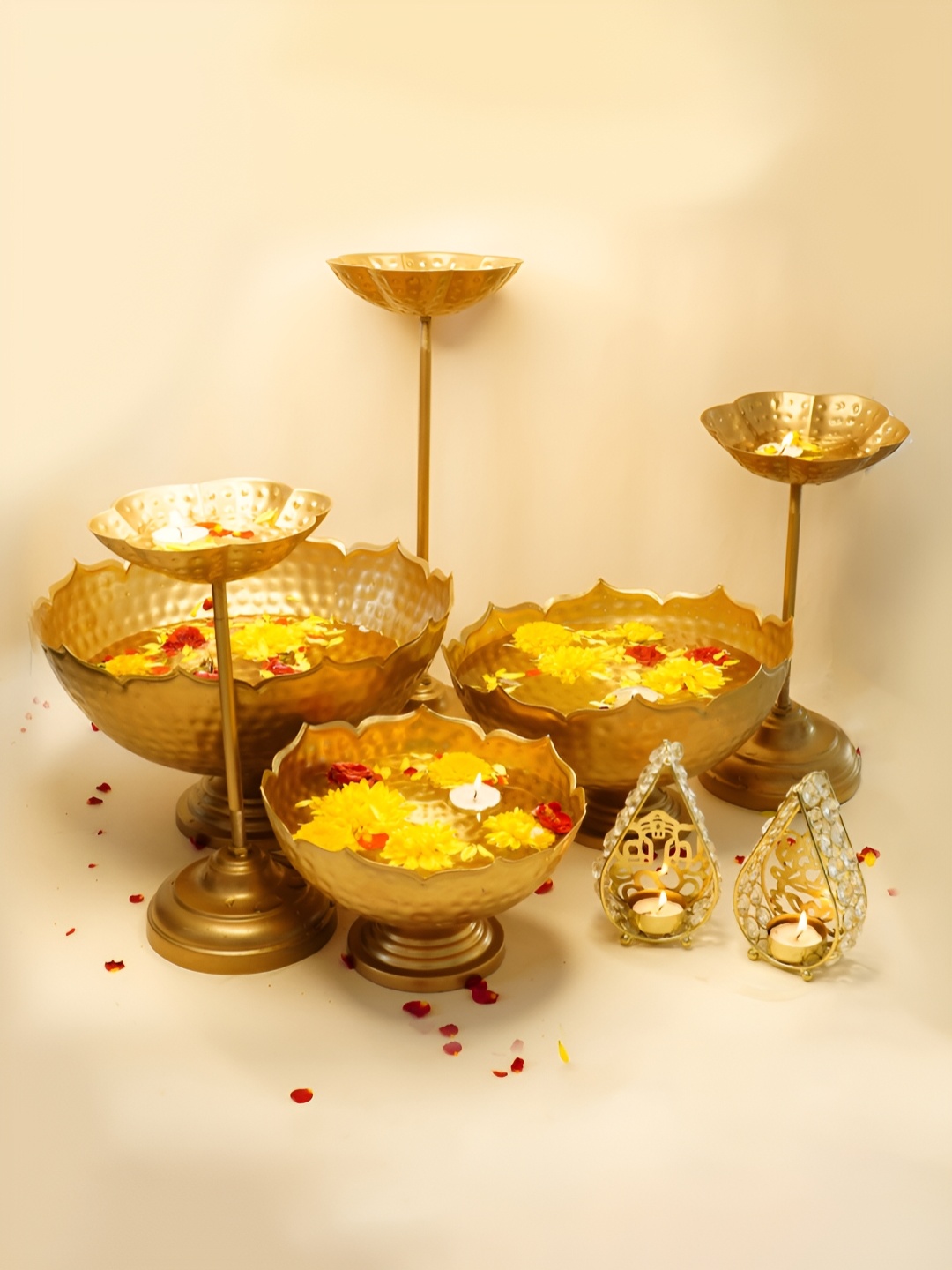 Ekhasa Gold Toned 8 Pcs Pure Brass Decorative Bowl & Tealight Candle Holder Home Gift Set
Ekhasa Gold Toned 8 Pcs Pure Brass Decorative Bowl & Tealight Candle Holder Home Gift Set