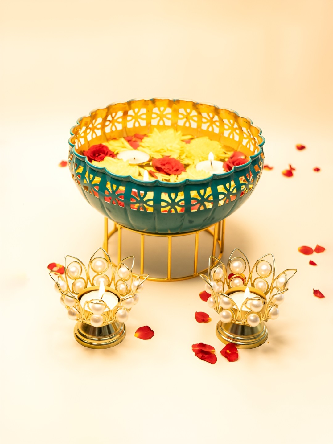 Ekhasa Gold Toned & Green 3 Pieces Urli Decoration Bowl & Tealight Candle Holders
Ekhasa Gold Toned & Green 3 Pieces Urli Decoration Bowl & Tealight Candle Holders