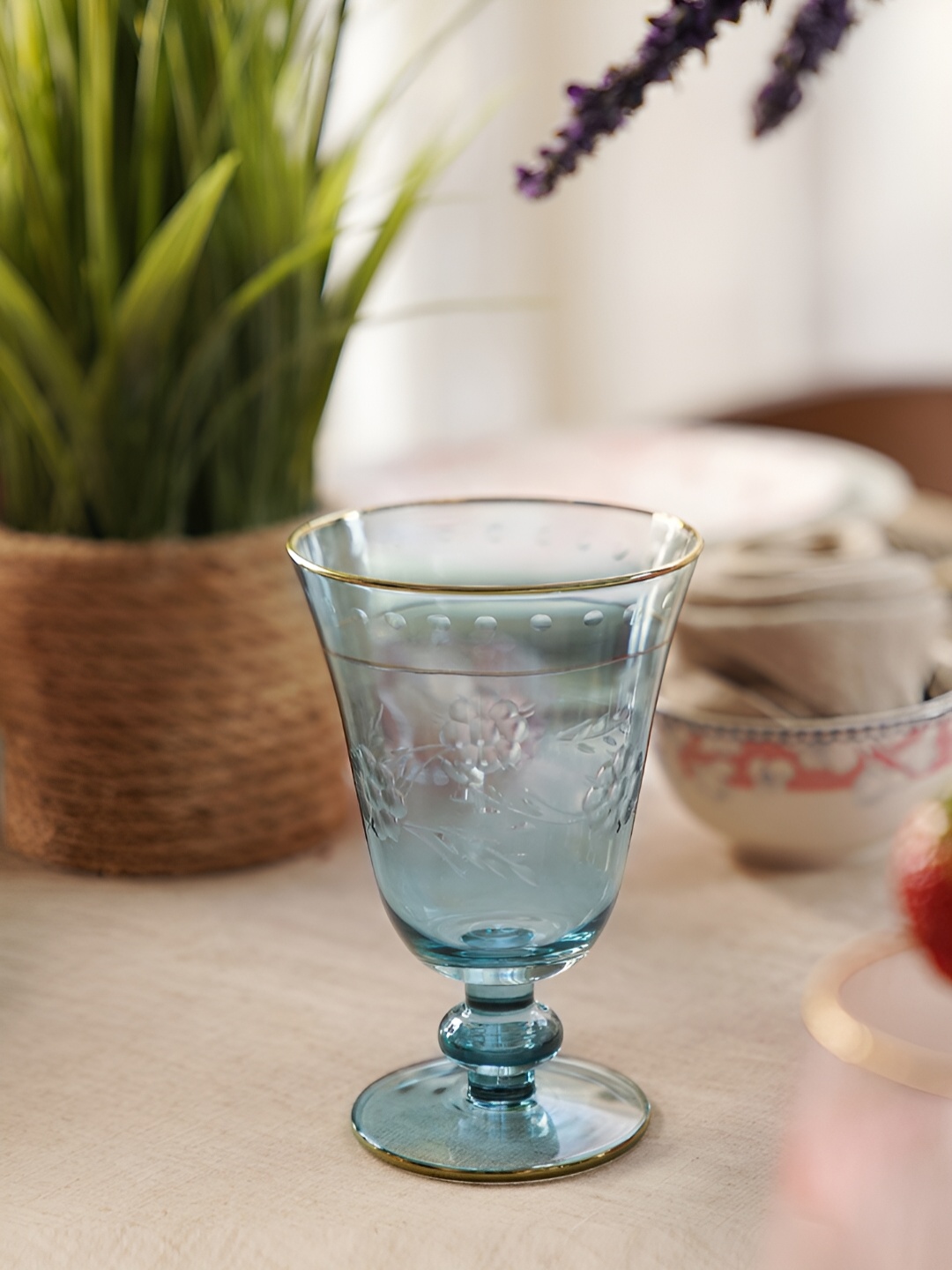 Pure Home and Living Light Blue 2 Pieces Floral Etching Wine Glasses - 235ml Each
Pure Home and Living Light Blue 2 Pieces Floral Etching Wine Glasses - 235ml Each
