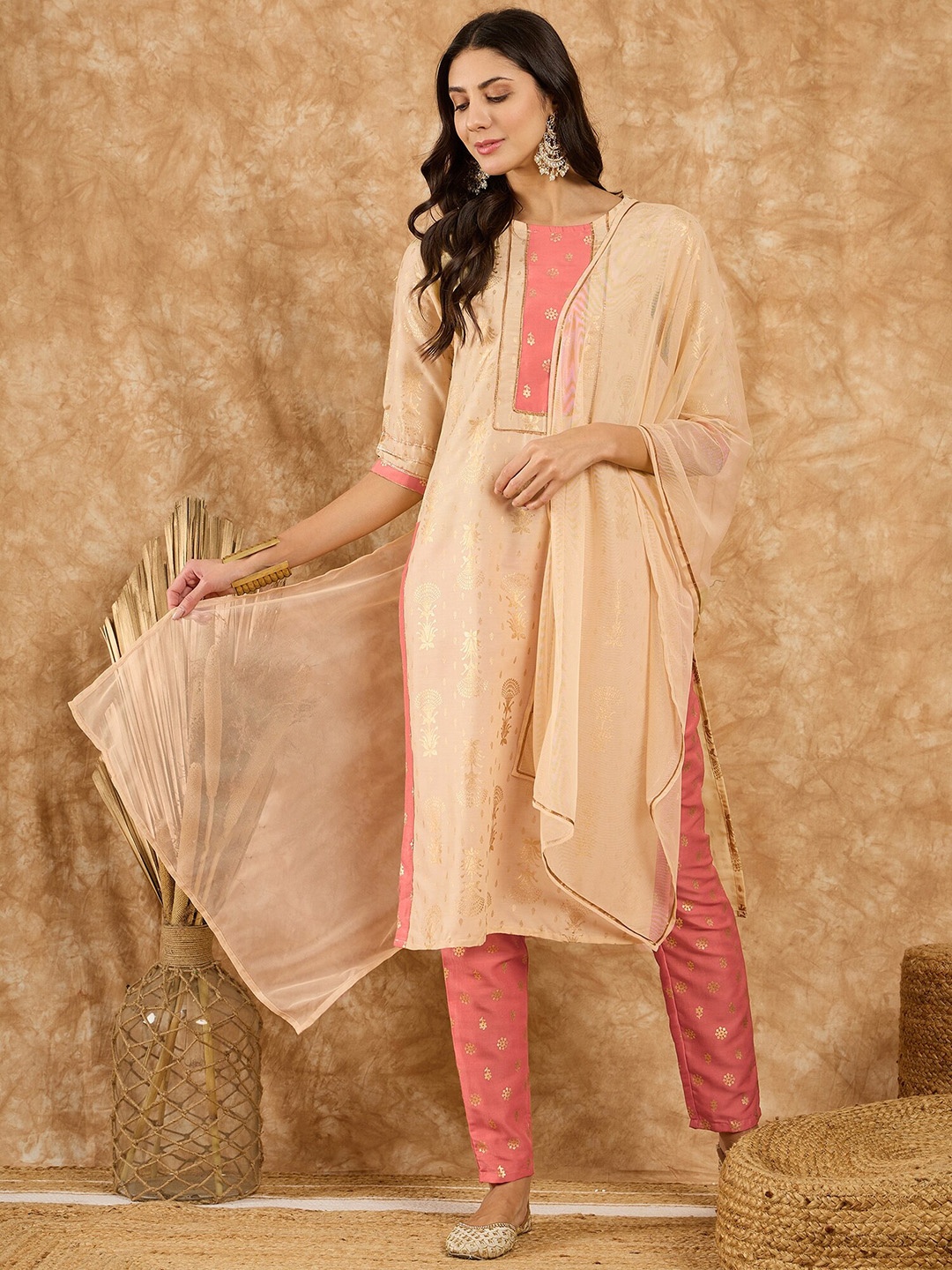 KALINI Floral Printed Round Neck Chinon Straight Kurta With Trousers & Dupatta, Cream
KALINI Floral Printed Round Neck Chinon Straight Kurta With Trousers & Dupatta, Cream