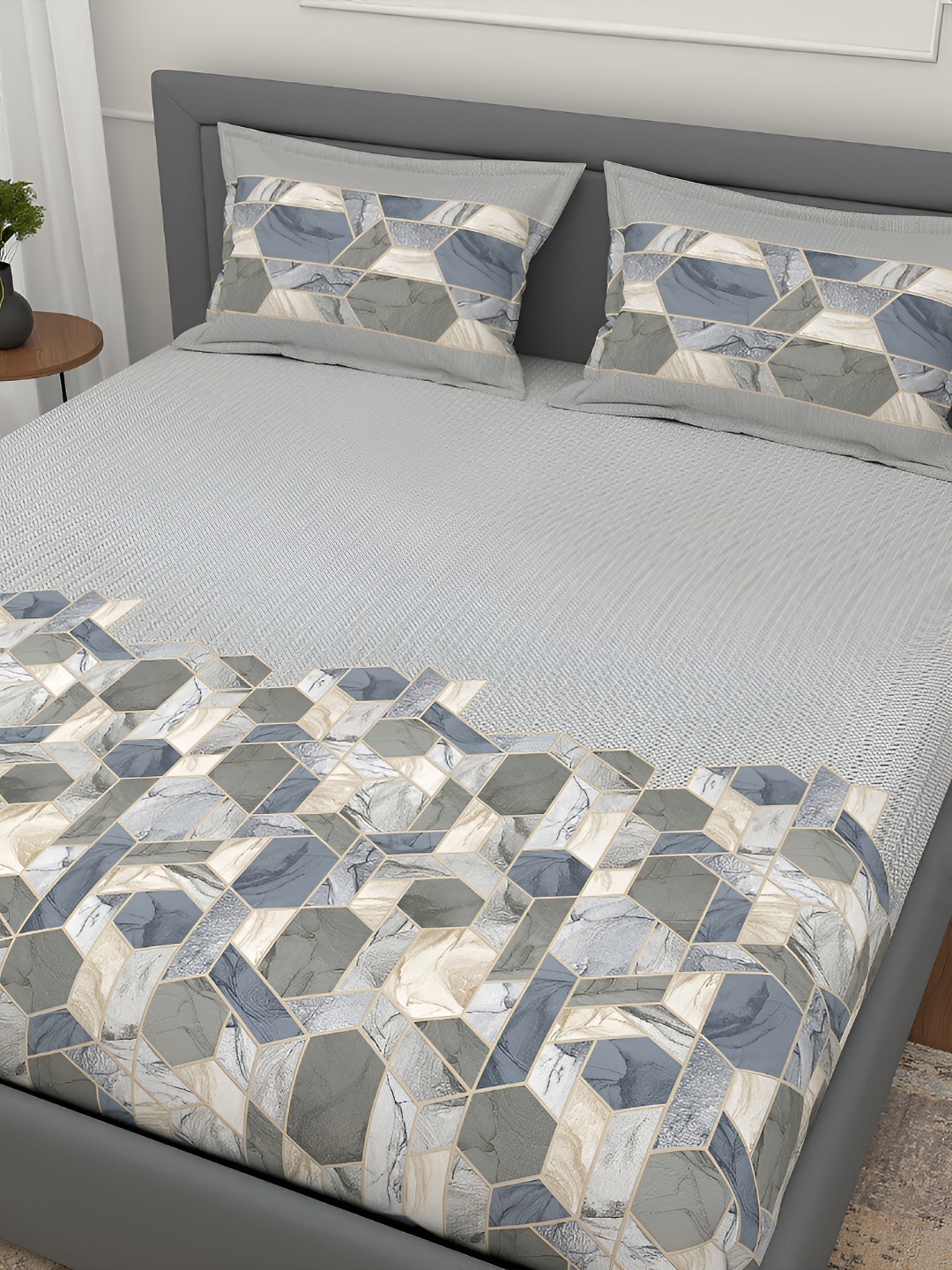 Srijee Decors Blue Geometric 300 TC Cotton Fitted King Bedsheet with 2 Pillow Covers
Srijee Decors Blue Geometric 300 TC Cotton Fitted King Bedsheet with 2 Pillow Covers