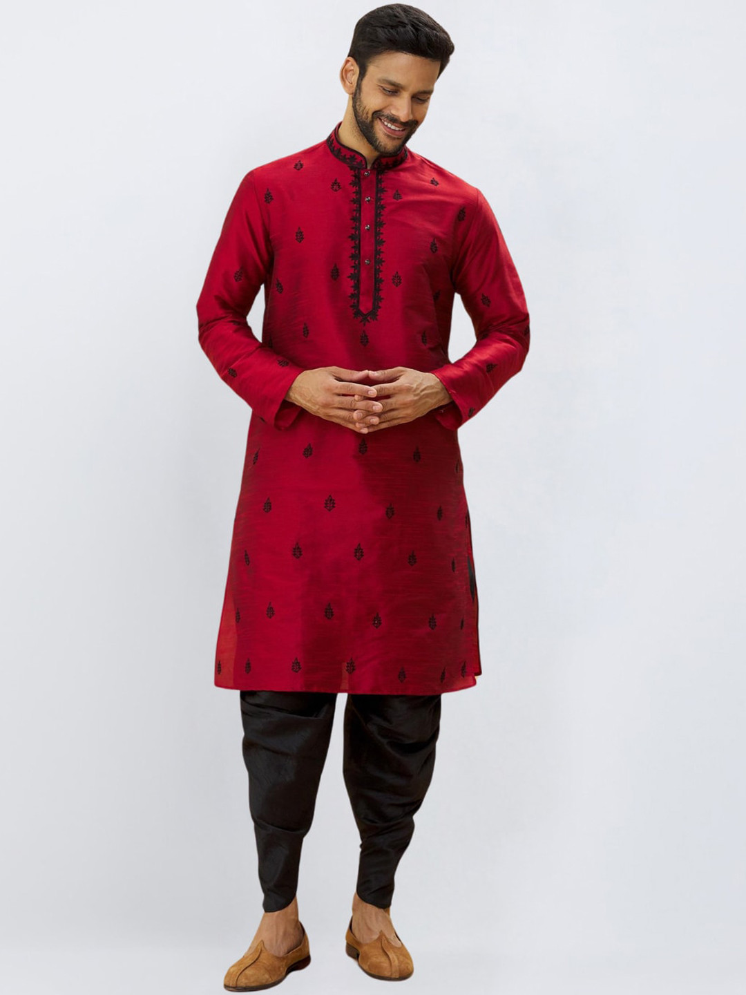 Indian Poshakh Ethnic Motifs Embroidered Mandarin Collar Thread Work Kurta With Dhoti, Maroon
Indian Poshakh Ethnic Motifs Embroidered Mandarin Collar Thread Work Kurta With Dhoti, Maroon