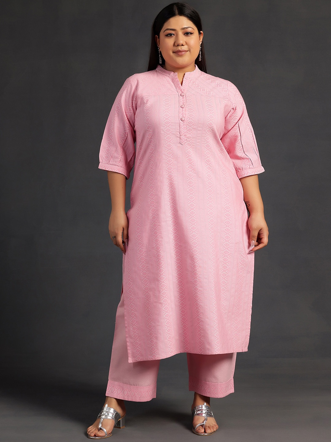 EXTRA LOVE BY LIBAS Plus Size Ethnic Motifs Woven Design Regular Kurta with Trousers, Pink
EXTRA LOVE BY LIBAS Plus Size Ethnic Motifs Woven Design Regular Kurta with Trousers, Pink