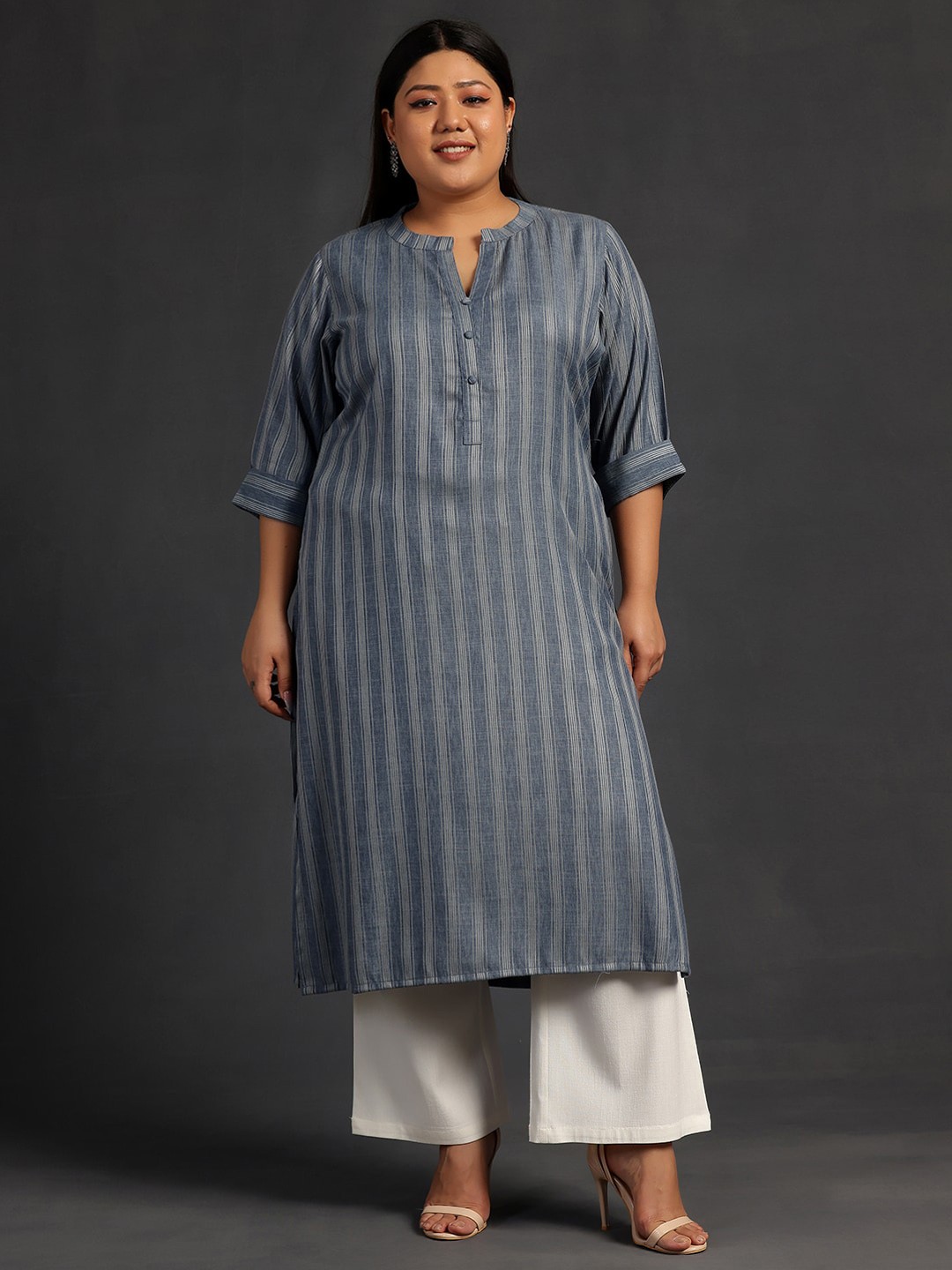 EXTRA LOVE BY LIBAS Plus Size Striped Printed Mandarin Collar Three-Quarter Sleeves Kurti, Grey
EXTRA LOVE BY LIBAS Plus Size Striped Printed Mandarin Collar Three-Quarter Sleeves Kurti, Grey