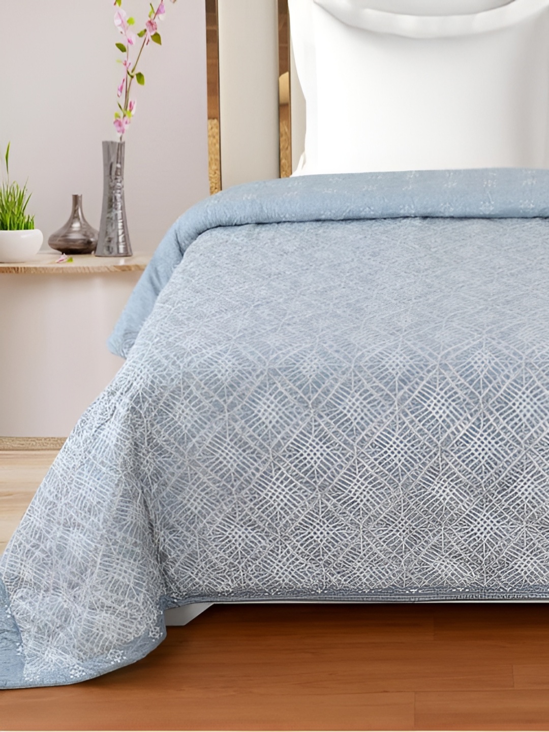 Signature Blue & White Set of 2 Ethnic Motifs Microfiber AC Room 354 GSM Single Bed Comforter
Signature Blue & White Set of 2 Ethnic Motifs Microfiber AC Room 354 GSM Single Bed Comforter