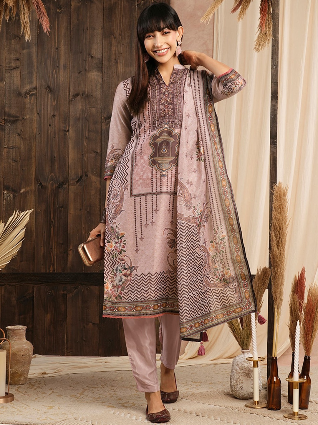 ODETTE Ethnic Motifs Printed Regular Chanderi Silk Straight Kurta With Trousers & Dupatta, Peach
ODETTE Ethnic Motifs Printed Regular Chanderi Silk Straight Kurta With Trousers & Dupatta, Peach