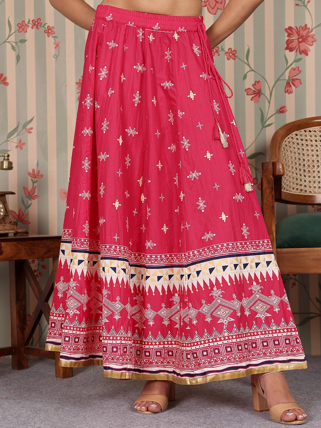 Ode by House of Pataudi Ethnic Motifs Printed Pure Cotton Flared Maxi Straight Skirt, Pink
Ode by House of Pataudi Ethnic Motifs Printed Pure Cotton Flared Maxi Straight Skirt, Pink