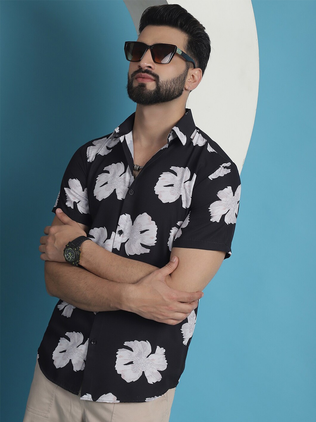 Indian Needle Classic Short Sleeves Spread Collar Cotton Opaque Printed Casual Shirt, Black
Indian Needle Classic Short Sleeves Spread Collar Cotton Opaque Printed Casual Shirt, Black
