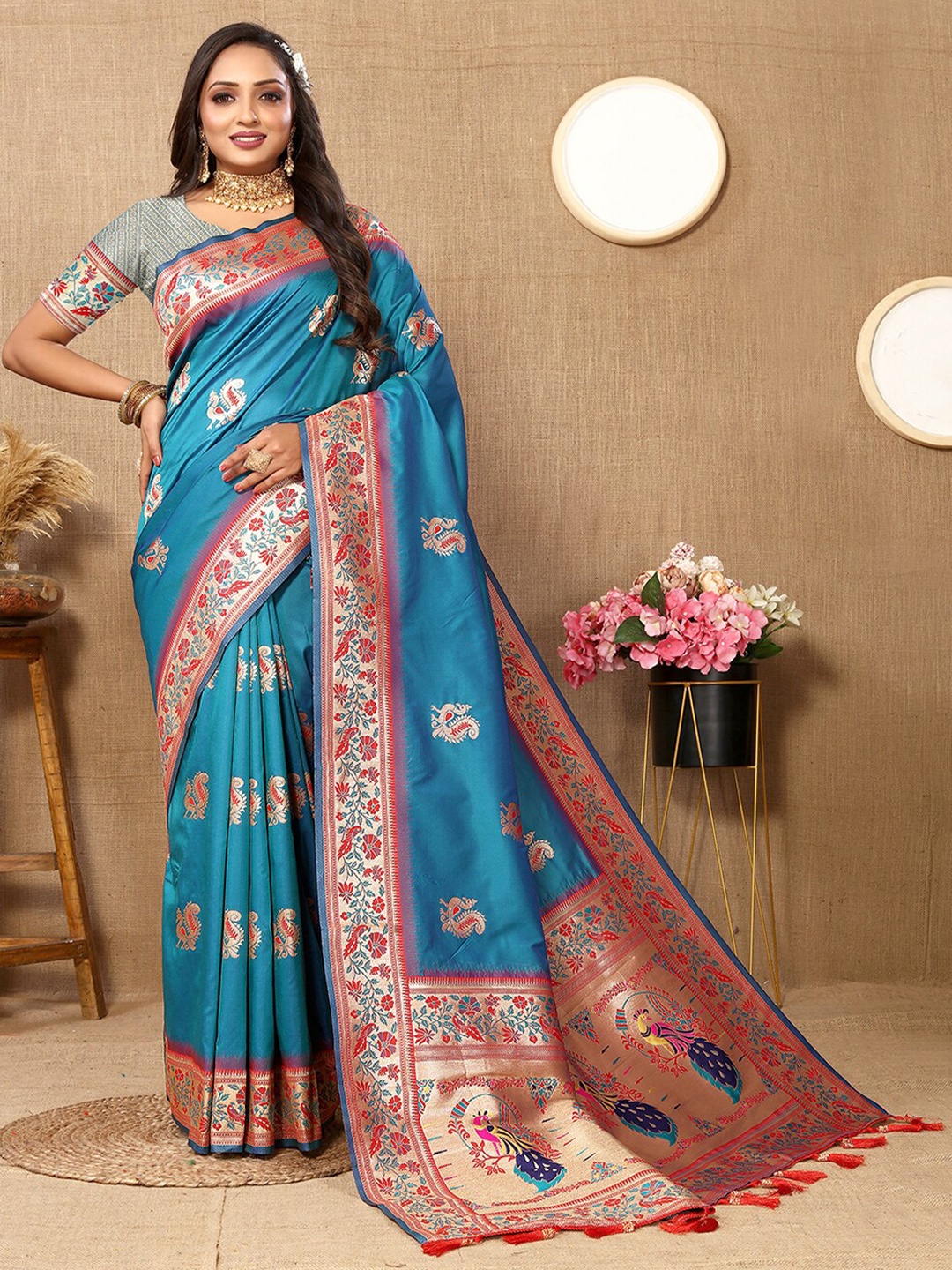 MARGI DESIGNERS Ethnic Motifs Woven Design Zari Pure Silk Paithani Saree, Turquoise blue
MARGI DESIGNERS Ethnic Motifs Woven Design Zari Pure Silk Paithani Saree, Turquoise blue